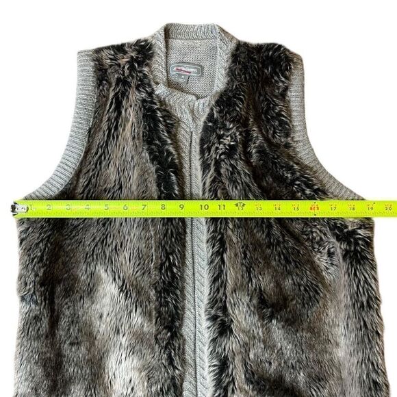 Women’s Johnston & Murphy Angora Wool Blend Faux Fur Vest with Grey Knit - Picture 2 of 6